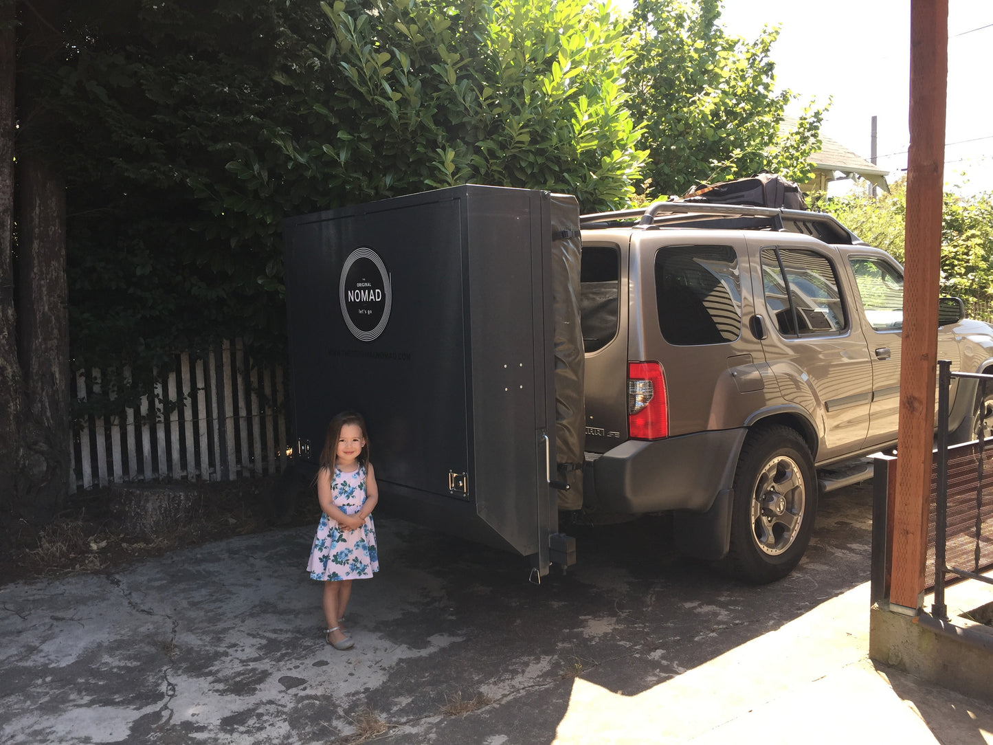 Nomad Hitch Camper with Roof Top Tent & Annex